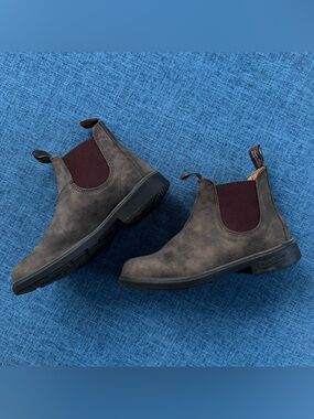 Blundstone Chelsea Boot Big Kid’s Size 3 - Women’s 5.5-6 (35.5)